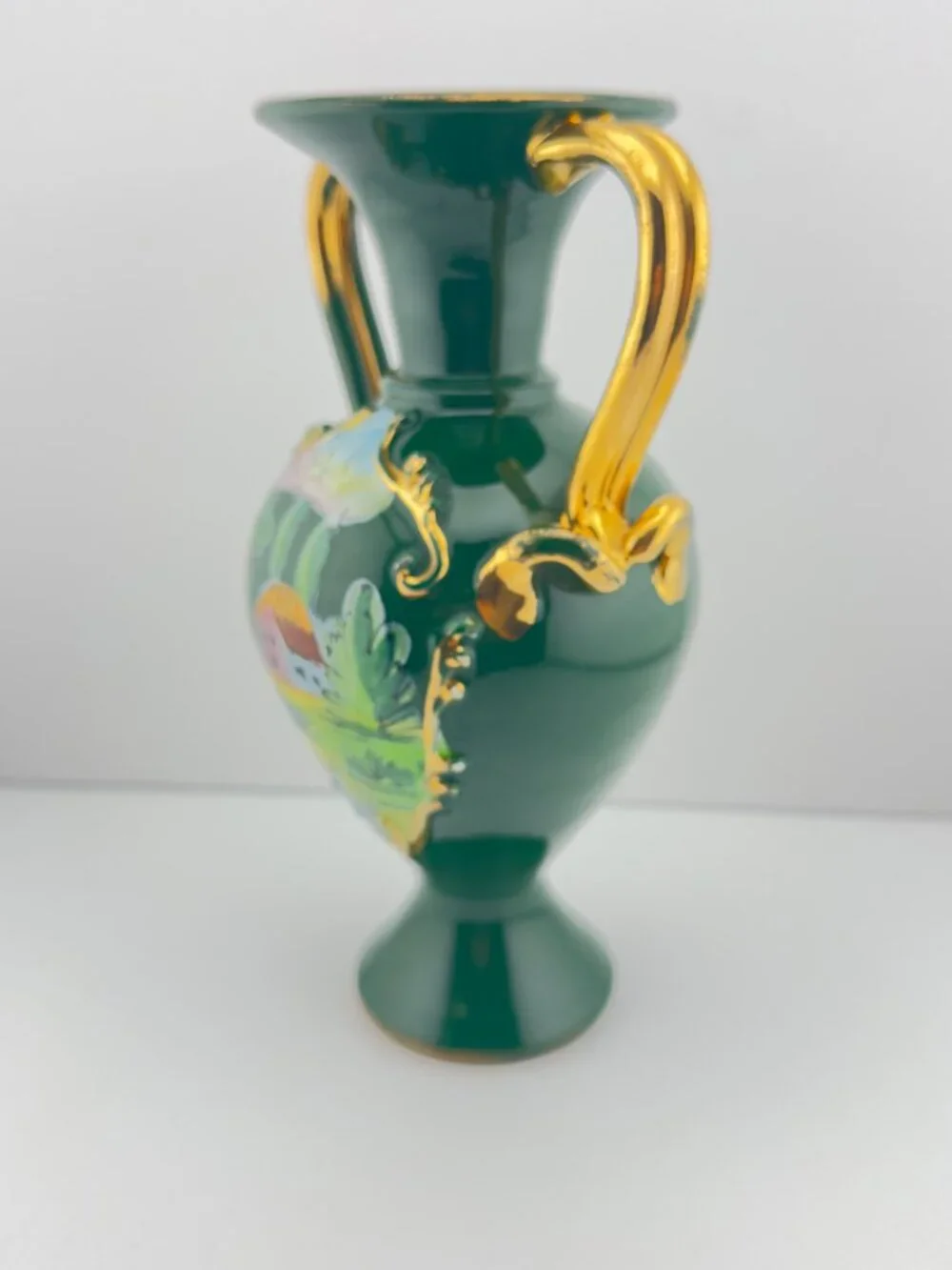 VINTAGE EUROPEAN- STYLE PORCELAIN AMPHORA URN VASE GLIT GOLD HANDLES
